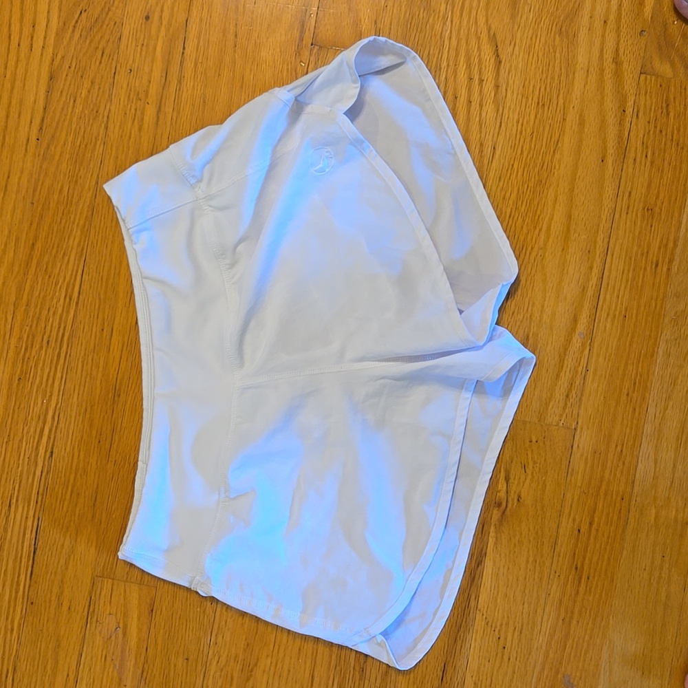 Reel Legends White Athletic Shorts with Mesh inside - Size Medium